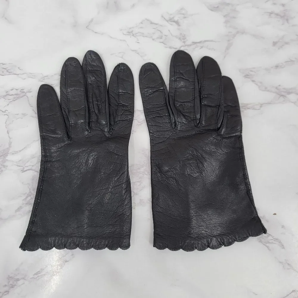 Vintage Italian Short Black Leather Gloves with Scalloped Cuff Dress Driving